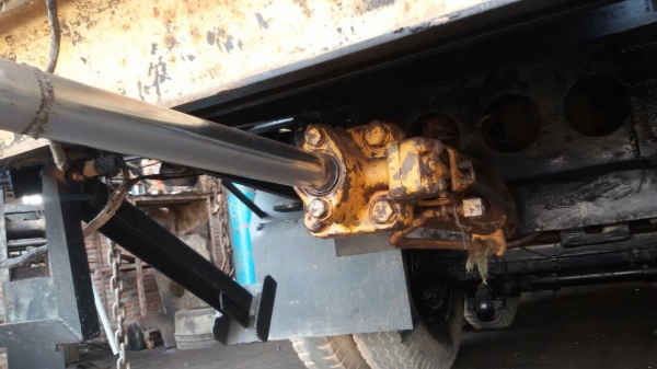 ขายด่วนหางบันได้เทเลอร์มีชุดไฮโดริกครบชุดเหล็กหนา5นิ้ว พร้อมใช้งาน