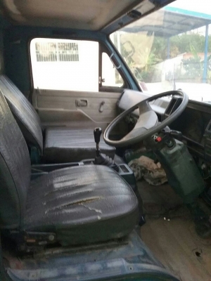 รถอีซูซู 6 ล้อ ( ไม่ดั้ม ) NPR 115 แรงม้า. ปี 37    สนใจติดต่อ  081 - 6079515