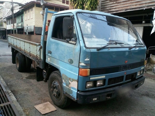 รถอีซูซู 6 ล้อ ( ไม่ดั้ม ) NPR 115 แรงม้า. ปี 37    สนใจติดต่อ  081 - 6079515