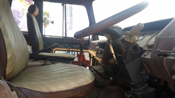 รถฮีโน่ 10 ล้อ หัวลาก เปอร์เฟีย FS270A - 260 แรงม้า. ปี 39    สนใจติดต่อ  081 - 6079515