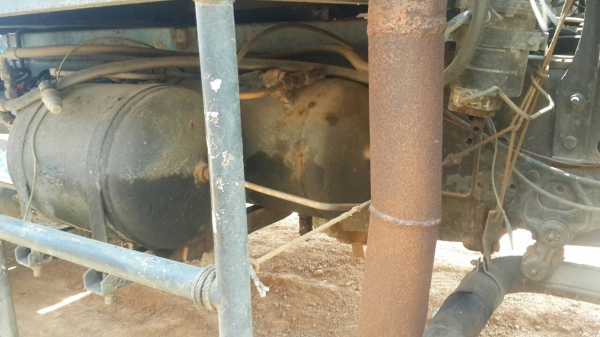 รถฮีโน่ 10 ล้อ หัวลาก เปอร์เฟีย FS270A - 260 แรงม้า. ปี 39    สนใจติดต่อ  081 - 6079515