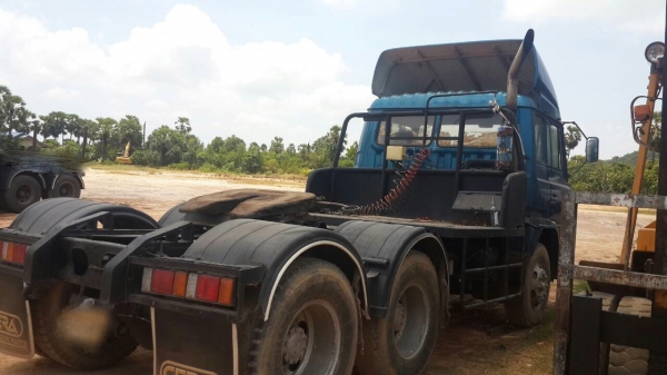 รถฮีโน่ 10 ล้อ หัวลาก เปอร์เฟีย FS270A - 260 แรงม้า. ปี 39    สนใจติดต่อ  081 - 6079515