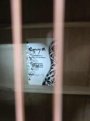 กีต้าร์โปร่งเว้า Enya รุ่น ED-15 สีดำ ขัดด้าน คอลายดอก สวยมาก ของใหม่ มือหนึ่ง