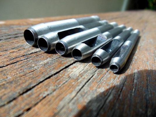 ขายตุ๊ดตู่เจาะหนังผ้าใบยกชุด6ตัว งานใหม่ตราขวานคู่