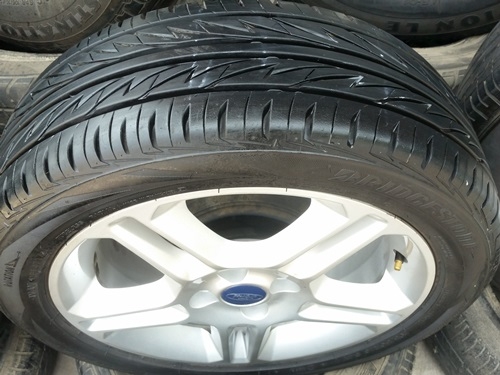 ขายล้อ Ford Fiesta16 พร้อมยางปี 4714  4 ล้อ