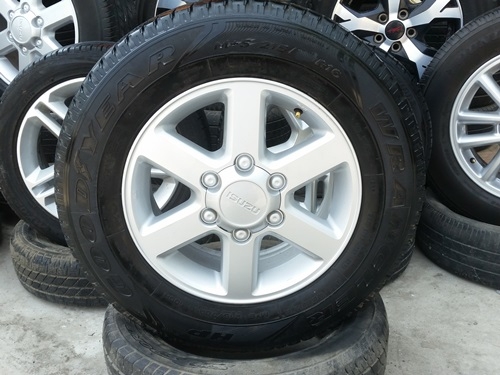 ขายล้อแม็กISUZU GOLD 16 ยางปี14  4 ล้อ