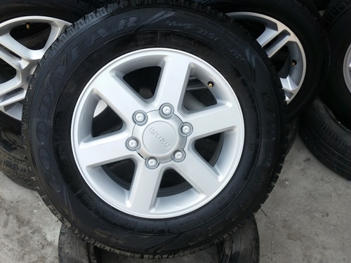ขายล้อแม็กISUZU GOLD 16 ยางปี14  4 ล้อ