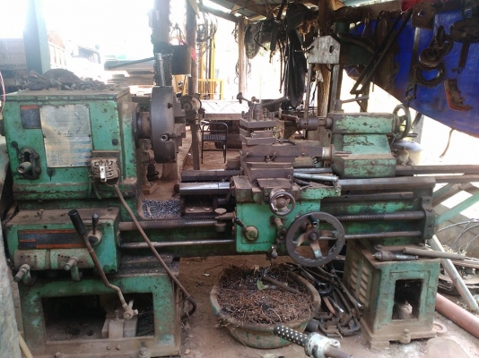 ขายแท่นกลึงขนาด 4 ฟุต กำลังไฟ 220 w สามารถใส่ 3 จับ  4 จับได้  แท่นกลึงถอดกลึงคอม้าได้ ราคา  65,000 บาท  ถ้าสนใจราคาสามารถต่อรองได้  ติดต่อ  (สมัย  088-5712073 , 087-8637056 )