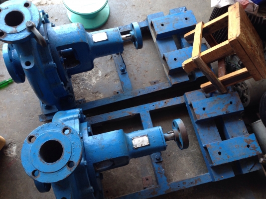 ( เหลือ 1 ตัวครับ )ขายหัวปั้มน้ำหอยโข่ง Ebara ใบพัดทองเหลือง ขนาด เข้า 3นิ้ว ออก 2.5นิ้ว 2ตัวครับ ราคาตัวละ 8000บาท สนใจโทร. 082-561-8028 / 085-177-2887 lineID: mananon2552