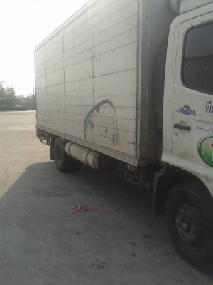 ขาย รถบรรทุกตู้แห้ง 6 ล้อ ฮีโน่ CNG ขาย 450,000 บาท