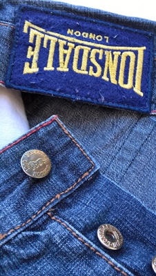 ยีนส์ Lonsdale ขาสั้น สกรีนก้นสวยงาม ยีนส์ Lonsdale ขาสั้น สกรีนก้นสวยงาม