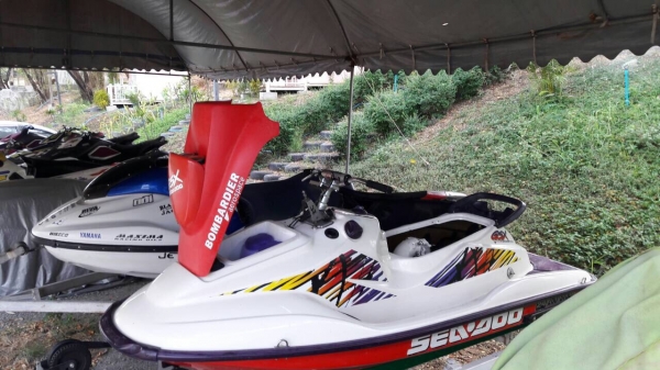 ขายเรือนั่งซีดู GSX 800 วิ่ง 65 ช.ม มีของแต่งสภาพนางฟ้าเติมน้ำมันเล่นได้เลย