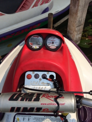 ขายเรือนั่งซีดู GSX 800 วิ่ง 65 ช.ม มีของแต่งสภาพนางฟ้าเติมน้ำมันเล่นได้เลย