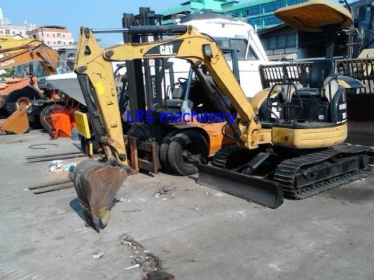 รถขุด CATERPILLAR. 303 CR