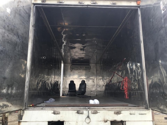 ขายตู้เย็นพร้อมแอร์ ทำสีให้ใหม่และติดตั้งฟรี ยาว7.5ม. ราคา400,000