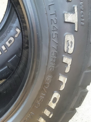 BF km2 USA. ขนาด 265/75/16 ปี11 สภาพดี มี 2เส้น