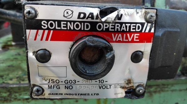 ปั้มน้ำมันไฮดรอลิค มอเตอร์ HITACHI JAPAN 10 HP 380V พร้อมวาล์วคอนโทรลไฟฟ้า วิ่งเงียบเครื่องเดินนิ่มพร้อมใช้