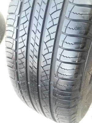 ขายยาง225/65/17 ปี 13/2เส้นปี12/2เส้น MICHERLIN LATITUDE 4 เส้น