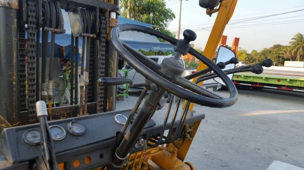 ขายรถยก Komatsu  5ตัน  ดีเซล