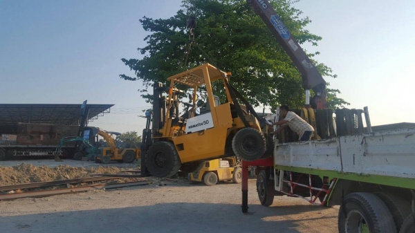 ขายรถยก Komatsu  5ตัน  ดีเซล