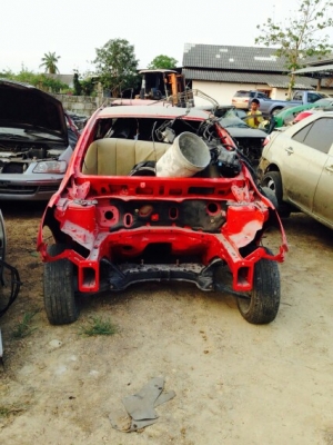 ซากมาสด้า2 4ประตูเเยกขายอะไหลทุกอย่างทั้งคันมีหลายรุ่นติดต่อสอบถามได้ทั้งเก๋งเเละกระบะ