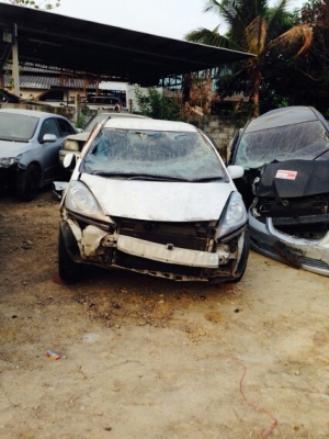 ซากเเจ๊ชถอดเเยกขายอะไหลทุกอย่างทั้งคันสนใจสอบถามได้มีหลายรุ่นเก๋งเเละกระบะทุกรุ่น