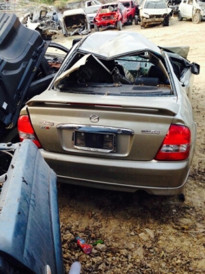 ซากมาสด้า 323 เครื่อง2000 ถอดเเยกอะไหลทุกอย่างทั้งคันมีหลายรุ่นทั้งเก๋งเเละกระบะทุกรุ่น ซากมาสด้า 323 เครื่อง2000 ถอดเเยกอะไหลทุกอย่างทั้งคันมีหลายรุ่นทั้งเก๋งเเละกระบะทุกรุ่น