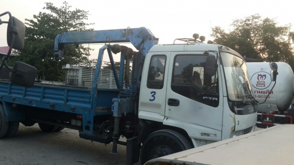 ขายรถ6ล้อติดเครน