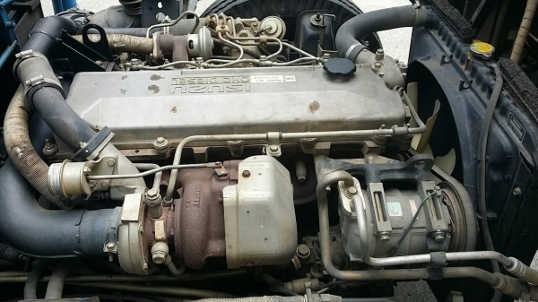 ขาย 6 ล้อ อีซูซุ NPR  130 แรง  เครน 2.5 ตัน ปี 51 สภาพเดิมดี พร้อมใช้  จัดแนนท์ได้ครับ สนใจติดต่อ 081-9420141  ,  081-5715326