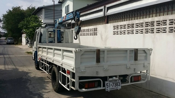 ขาย 6 ล้อ อีซูซุ NPR  130 แรง  เครน 2.5 ตัน ปี 51 สภาพเดิมดี พร้อมใช้  จัดแนนท์ได้ครับ สนใจติดต่อ 081-9420141  ,  081-5715326