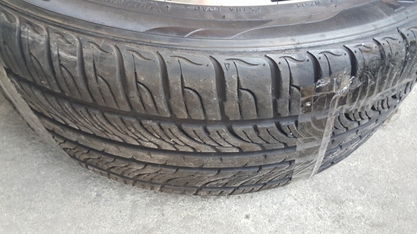 ล้อ VIP RAY 18*9 5รู 114แท้ยุ่นสวยๆ พร้อมยางสวยๆเลยครับ ยาง ปี 13 ทั้งคู่ล้อไม่มีขี้กาก 15000 บาท โทร 0970794871 หนองแค สระบุรี