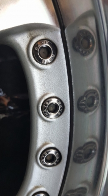 ล้อ VIP RAY 18*9 5รู 114แท้ยุ่นสวยๆ พร้อมยางสวยๆเลยครับ ยาง ปี 13 ทั้งคู่ล้อไม่มีขี้กาก 15000 บาท โทร 0970794871 หนองแค สระบุรี