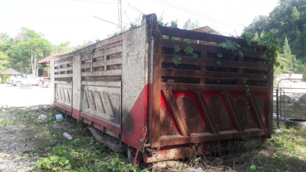 กระบะเปล่า...ของSMM สามมิตร ยาว6.5ม.(เป็นกระบะลูกพ่วง3คาน)