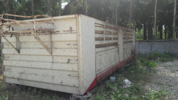 กระบะเปล่า...ของSMM สามมิตร ยาว6.5ม.(เป็นกระบะลูกพ่วง3คาน)