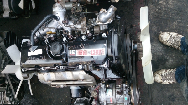 เครื่องโตโยต้า ไมตี้เอ็ก 2L เครื่องสวยมีคอมแอร์