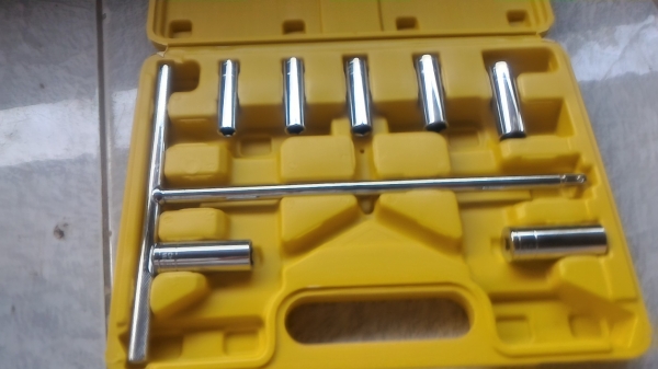 ชุดเครื่องมือ ด้านประแจตัว T ก้านยาวพร้อมลูกบล็อกแบบหกเหลี่ยมลึกเบอร์ 8 - 14 มม.