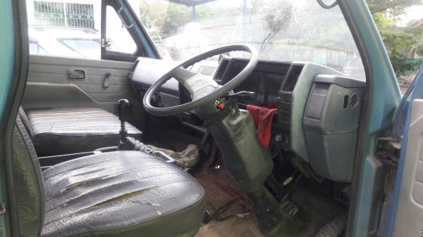 ISUZU NPR 115 (ไม่ดั้ม)