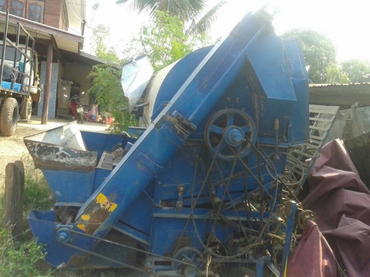 ขาย 6 ล้อใหญ่ ไม่มีทะเบียน พร้อมตู้นวดข้าว ไทยเส็งยนต์ 6 ฟุต 3 ใบพัด รถใช้งานอยู่ครับ ขาย 6 ล้อใหญ่ ไม่มีทะเบียน พร้อมตู้นวดข้าว ไทยเส็งยนต์ 6 ฟุต 3 ใบพัด รถใช้งานอยู่ครับ