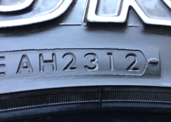 ยาง All Yokohama 265 70 16 ปี12 ดอกเต็ม ใช้กันยาว ราคาไม่แพง