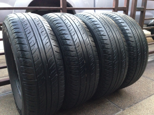 ยาง Dunlop 265 70 16 ปลายปี12 พร้อมใช้งาน ราคาไม่แพง