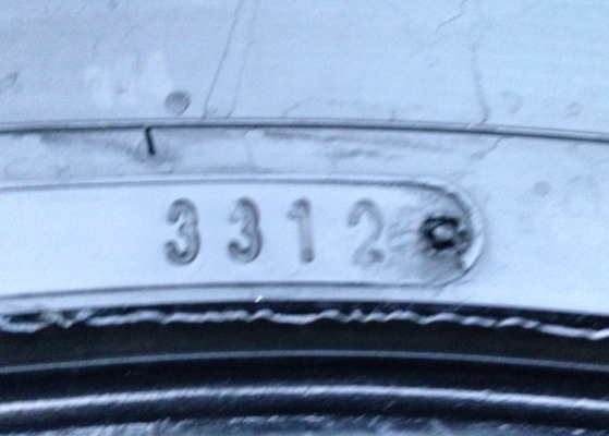 ยาง Dunlop 265 70 16 ปลายปี12 พร้อมใช้งาน ราคาไม่แพง