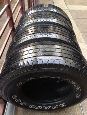 ยาง Maxxis 265 70 16 กลางปี12 ดอกเยอะ พร้อมใช้งาน ราคาไม่แพง