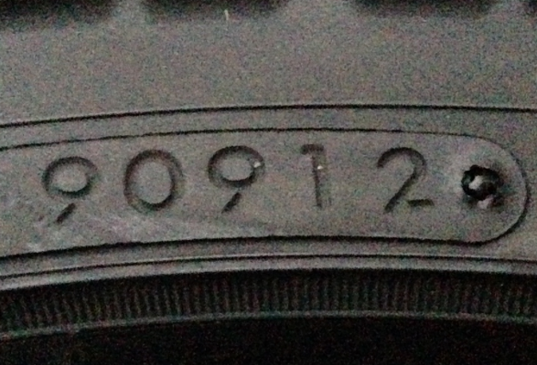 ยาง Toyo 245 70 16 กลางปี13 2เส้น ยาง Nitto 245 70 16 ปี12 2เส้น พร้อมใช้งาน ราคาไม่แพง ยาง Toyo 245 70 16 กลางปี13 2เส้น ยาง Nitto 245 70 16 ปี12 2เส้น พร้อมใช้งาน ราคาไม่แพง