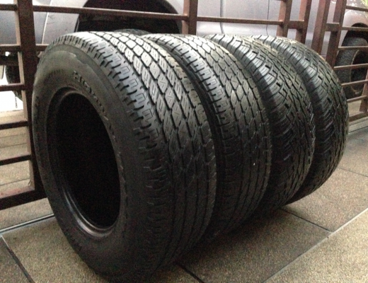 ยาง Toyo 245 70 16 กลางปี13 2เส้น ยาง Nitto 245 70 16 ปี12 2เส้น พร้อมใช้งาน ราคาไม่แพง