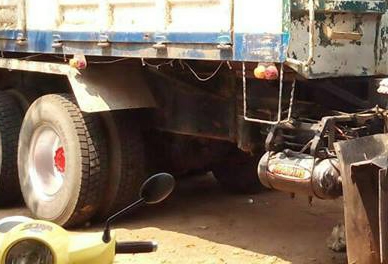 10ล้อ2เพลาดั้ม ISUZU ROCKY FXZ-240 เทอร์โบ เครื่อง6SD1-Turbo in. ลงเล่ม เกียร์เดิม ช่วงล่างเดิม หัวกำลังทำสี กระบะดั้มเหล็กสภาพพอใช้ ยางสวย10เส้น ตามสภาพ พร้อมใช้งาน เล่ม ครบ **ขาย ISUZU ROCKY FXZ-240 เทอร์โบ 10ล้อ2เพลาดั้ม พร้อมใช้ง