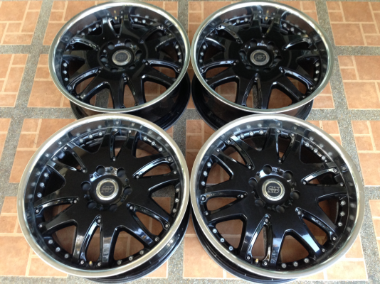 ล้อ Infinity ขอบ20 สภาพสวย สีเดิม ไม่เคยซ่อม ใส่มาหล่อแน่นอน ราคาไม่แพง