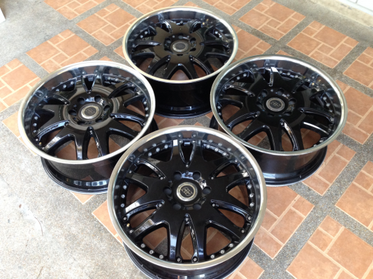 ล้อ Infinity ขอบ20 สภาพสวย สีเดิม ไม่เคยซ่อม ใส่มาหล่อแน่นอน ราคาไม่แพง