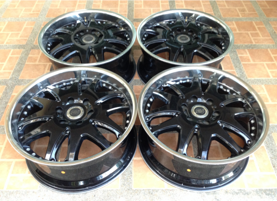 ล้อ Infinity ขอบ20 สภาพสวย สีเดิม ไม่เคยซ่อม ใส่มาหล่อแน่นอน ราคาไม่แพง