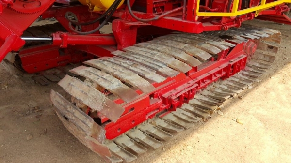 ขายรถเกี่ยวข้าวศักดิ์พัฒนา เครื่องมิตซู220 6D17 สภาพพร้อมใช้งาน ช่วงล่างดี อุ้ม2.5ตัน ปั๊ม23 ขายรถเกี่ยวข้าวศักดิ์พัฒนา เครื่องมิตซู220 6D17 สภาพพร้อมใช้งาน ช่วงล่างดี อุ้ม2.5ตัน ปั๊ม23