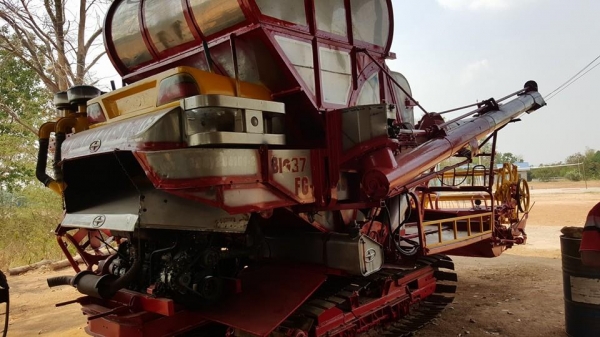 ขายรถเกี่ยวข้าวศักดิ์พัฒนา เครื่องมิตซู220 6D17 สภาพพร้อมใช้งาน ช่วงล่างดี อุ้ม2.5ตัน ปั๊ม23 ขายรถเกี่ยวข้าวศักดิ์พัฒนา เครื่องมิตซู220 6D17 สภาพพร้อมใช้งาน ช่วงล่างดี อุ้ม2.5ตัน ปั๊ม23